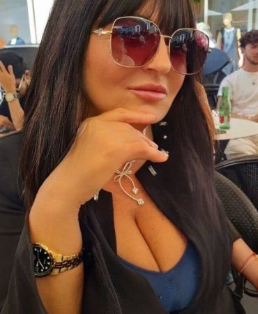 ANETTE ATTRAKTIVE MILF WIEN PRIVATBESUCHE ÜBERALL